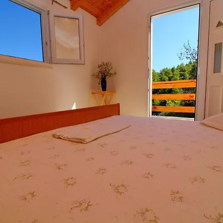 Vacation House Biondina Vikendica Vela Luka